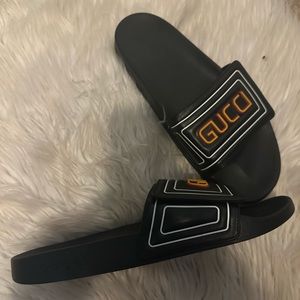 Gucci Black Leather Mens’s Logo Slide Velcro Closure Sandals
